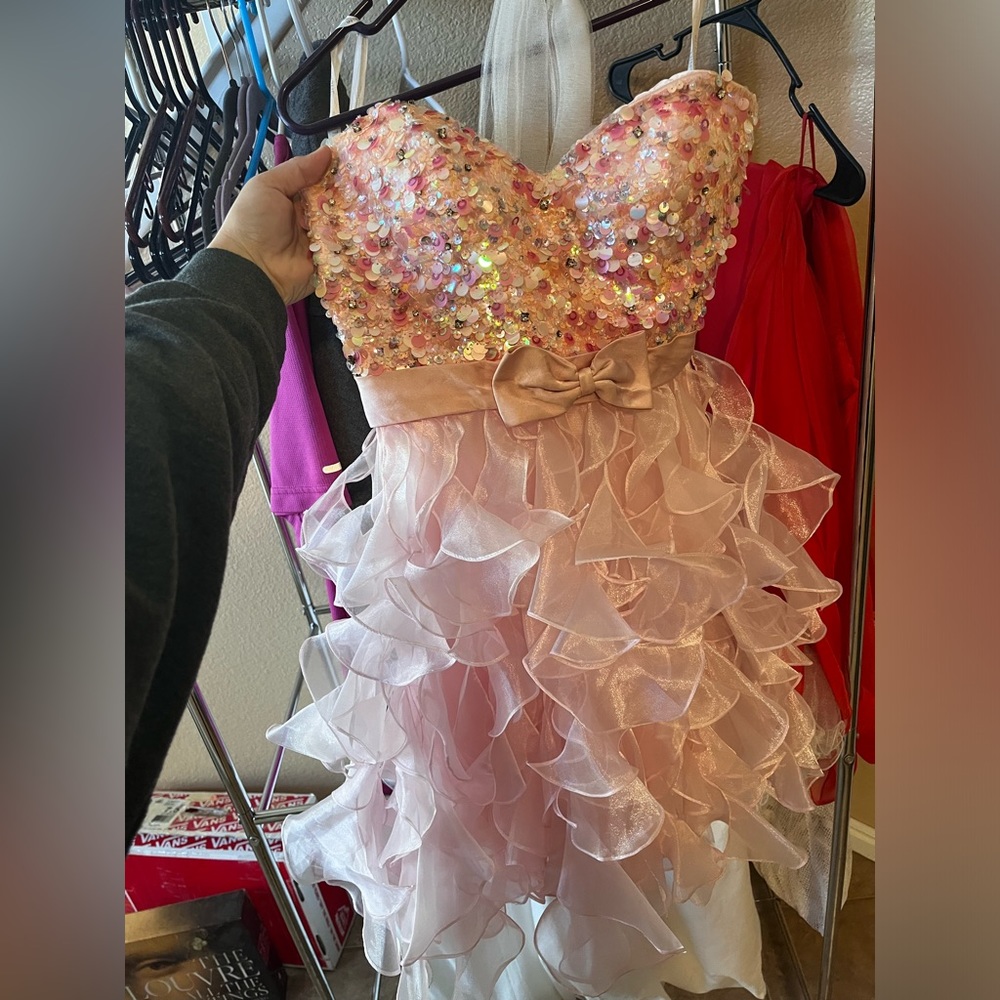 Pink Sherri Hill prom homecoming dress